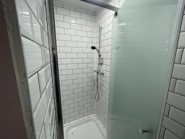 Budget Bliss, W12, White City, Shepherd's Bush Market 3*
